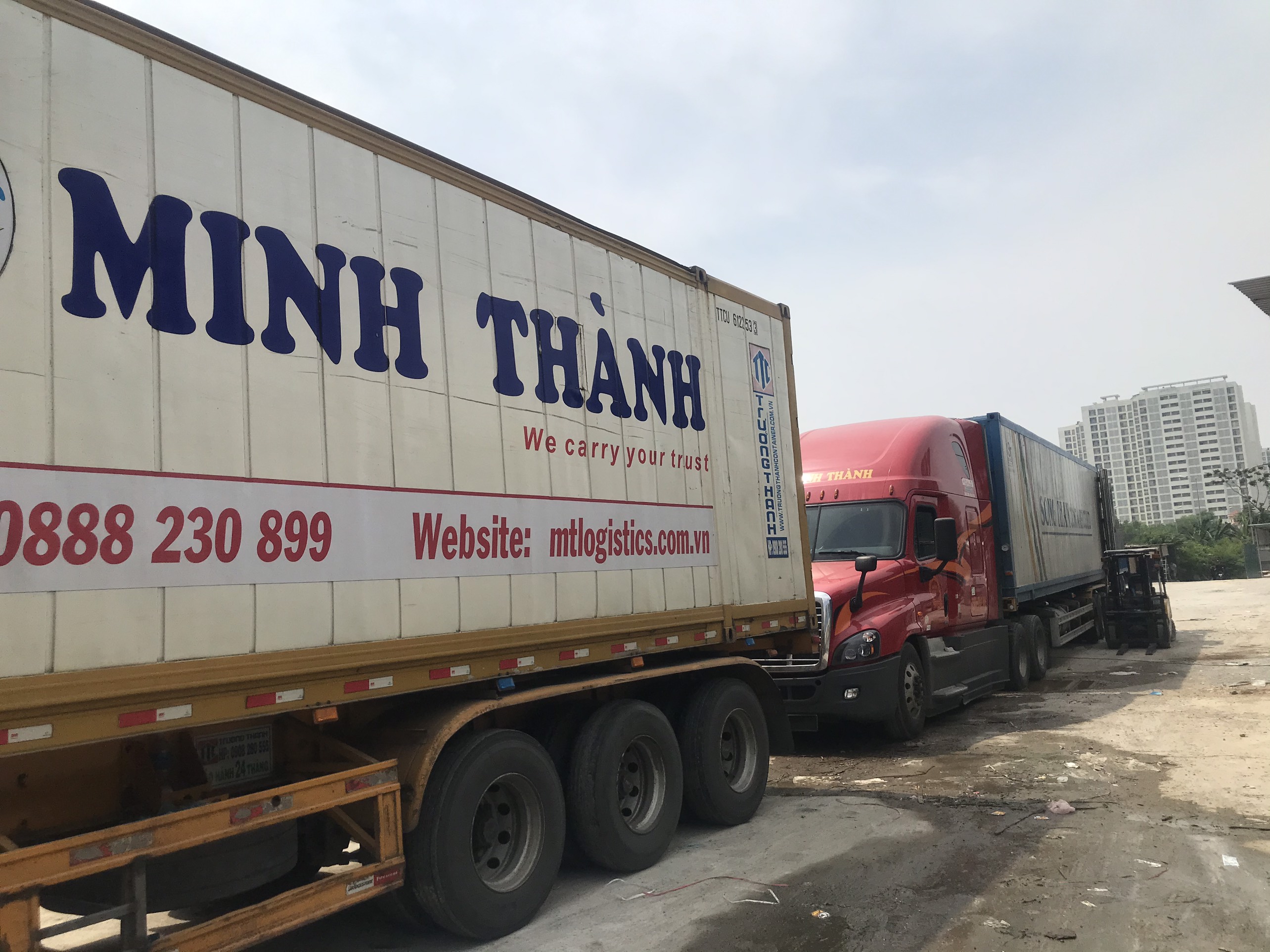 Vận tải hàng hoá - Công Ty TNHH TM Và Vận Tải Minh Thành